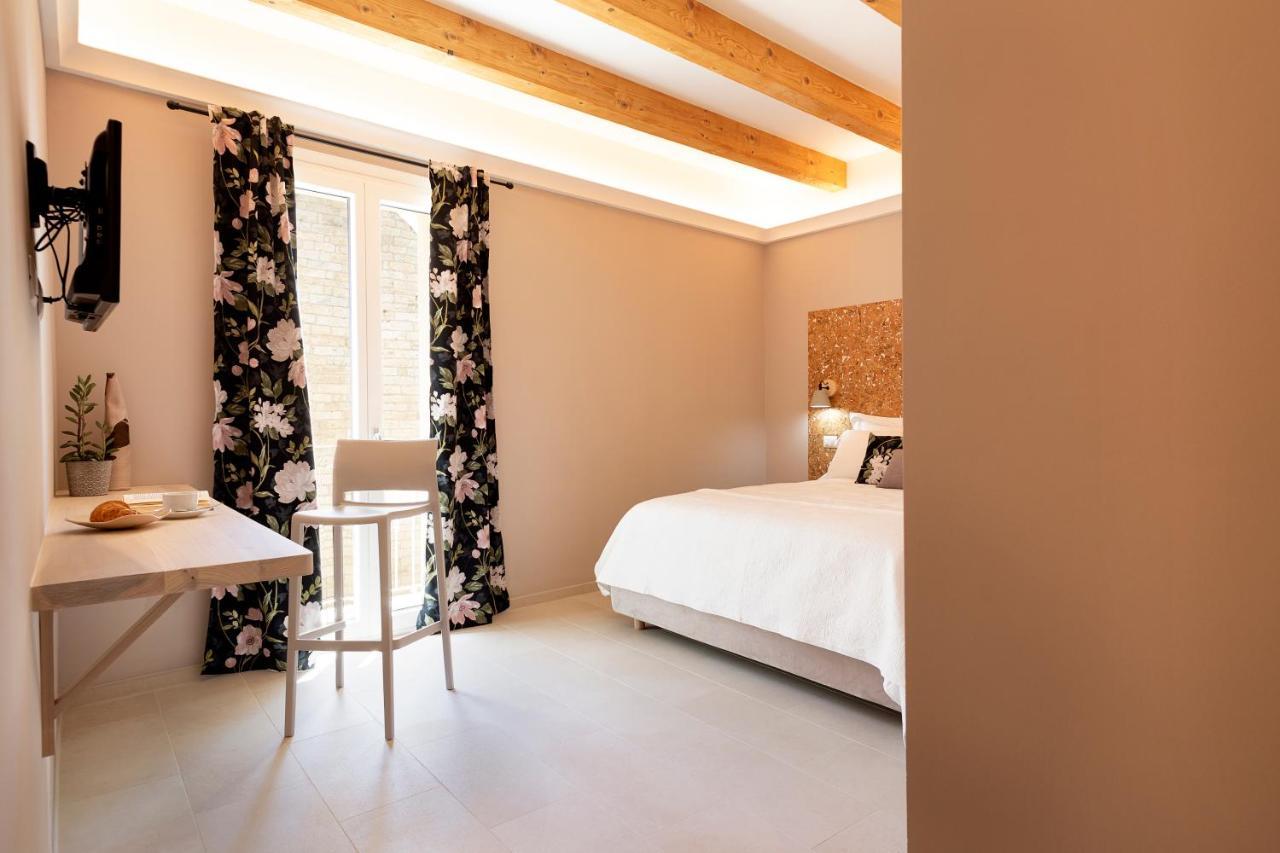 La Via Rooms And Terrace Όλμπια Εξωτερικό φωτογραφία